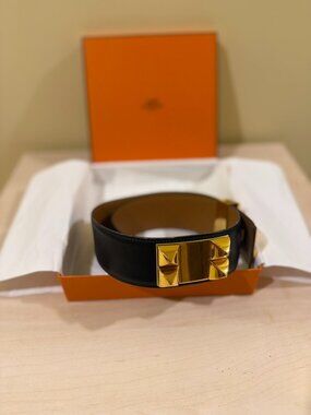 Hermes Horse Buckle Belt Courchevel Leather Vintage 72 Brown New arrival. This Hermès belt stands out for its unique  main image 4